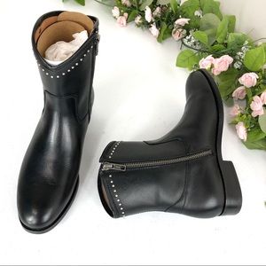 Frye Melissa stud short black boots size 6B (A#20)